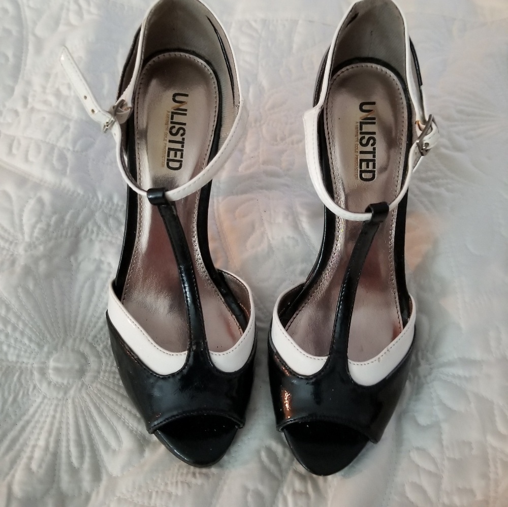 Sandle pumps